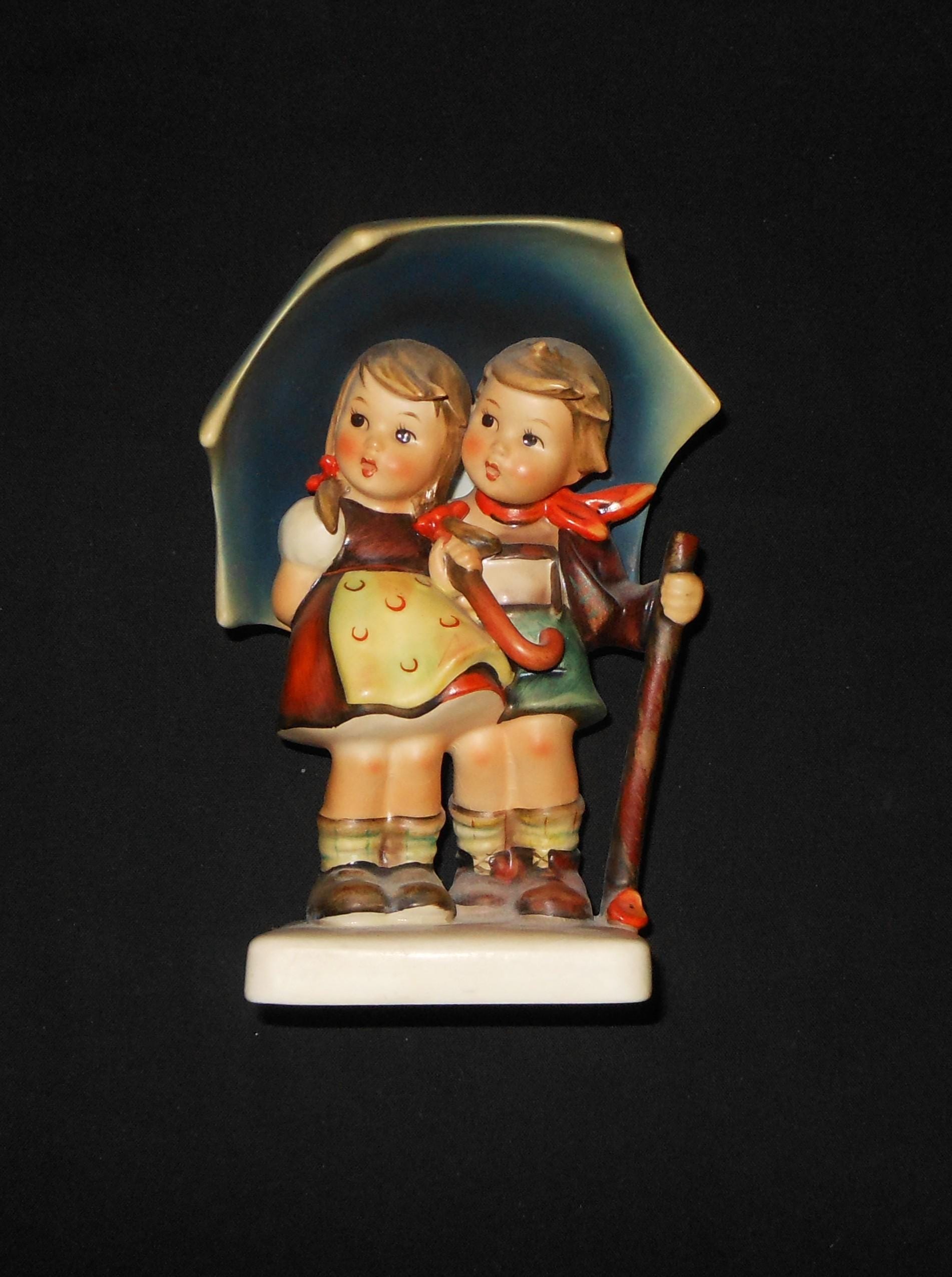 1960's Vintage Goebel Hummel Figurine 