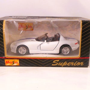 Maisto Superior Motorized 1996 Dodge Viper Diecast & Plastic Car 1:38 Scale In Original Box - Great Gift for Him