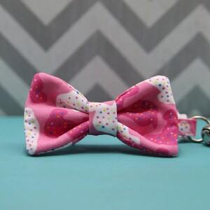 Cat Bow Tie Collar - Frosted Animal Cookies - Breakaway w/ Bell