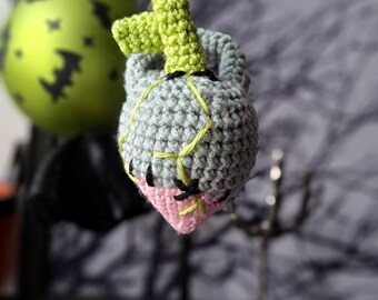 Zombie Heart Plush: Handmade Goth Stuffed Anatomical Heart