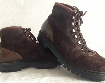 dexter hiking boots with red laces