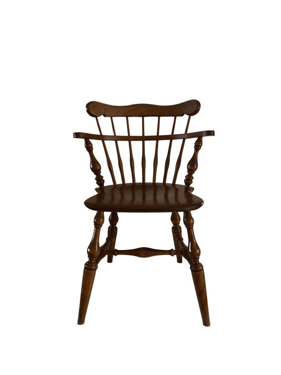 Ethan Allen • American Traditional • 10-6040 • Nutmeg • Maple Wood