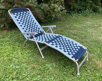 Tri fold vinyl tube folding chaise lounge hotsell