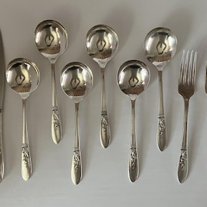 Vintage Simeon L. & George H. Rogers  • Presentation Silverplate Flatware • X/TRA  Oneida Ltd.  • Circa 1948  • Lot of 16 Pieces
