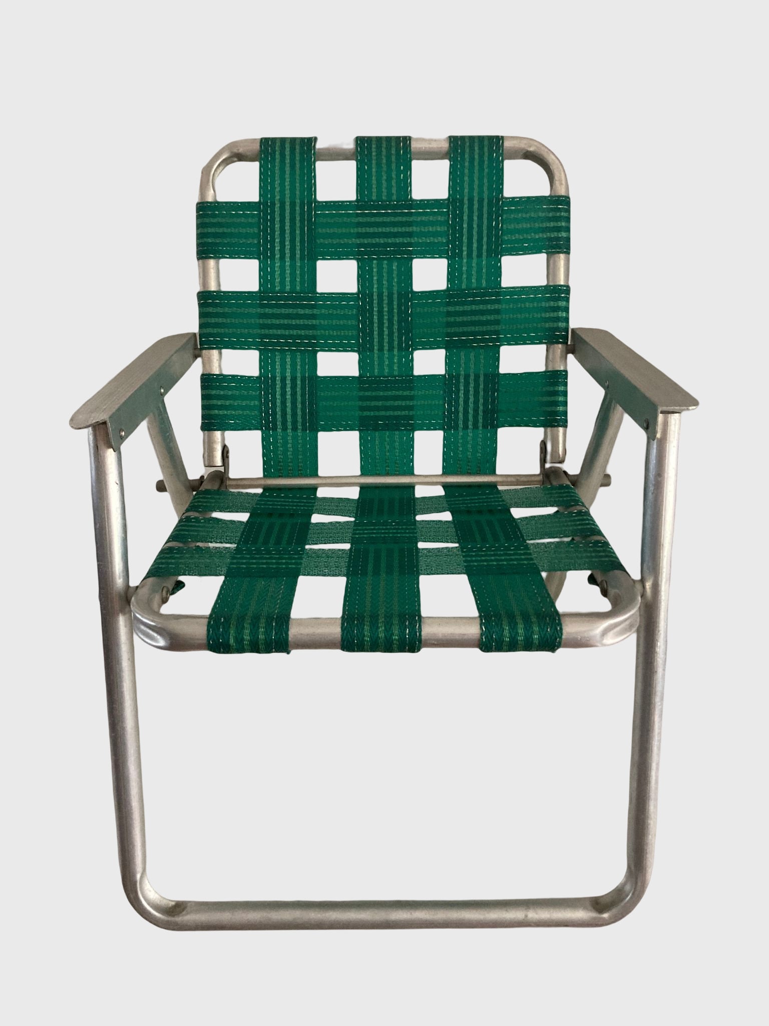 Vintage 1960s Folding Aluminum Lawn Chair • Child's YOUTH Vintage 1960s Folding Aluminum Lawn Chair • Child's YOUTH