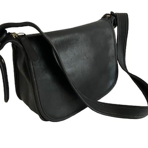 Vintage 90's COACH Black Leather Shoulder Crossbody Messenger Bag