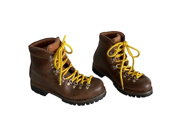 Vintage 1970s ASOLO Sport Yukon Brown Leather Hiking Trail • Mountaineering Boots • Size 5M • Lace Up • Vibram Sole • Made in Italy