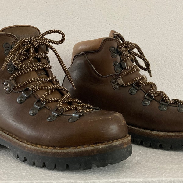 cabela's women's vintage trail hiking boots