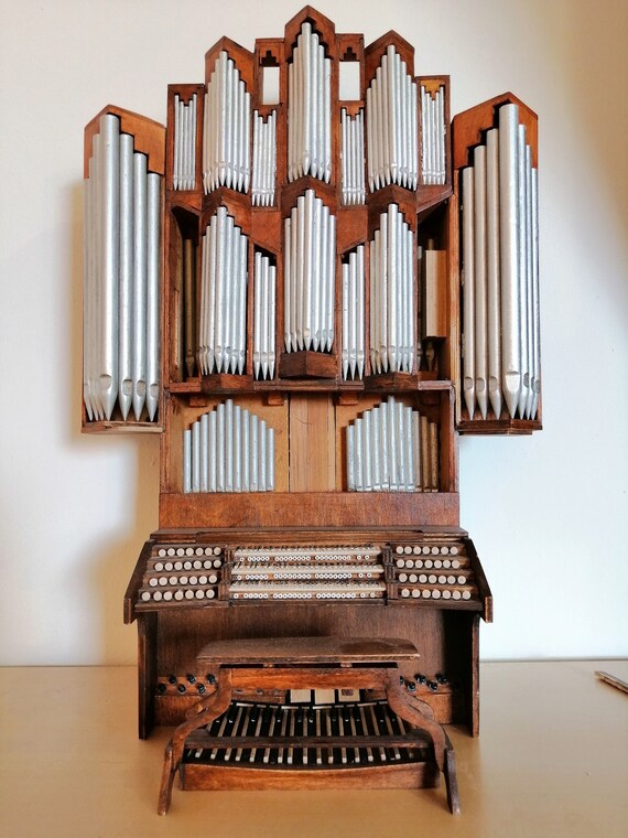 String Design Pipe Organ