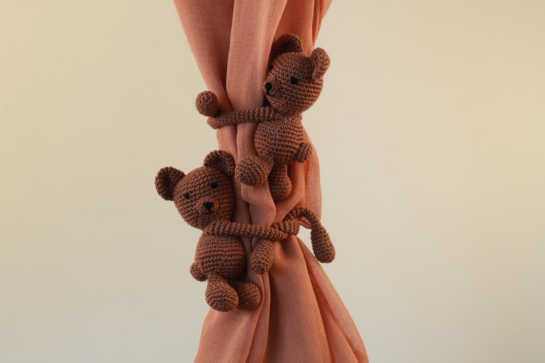 Crochet bear curtain tie backs image 4