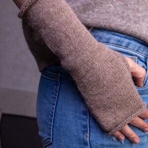 Mitaines tricotées en laine d'alpaga pour femmes, manchettes en alpaga, gants en laine pour femmes, manchettes en alpaga en tricot, manchettes en tricot image 5