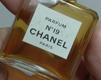 RARE Vintage unused 14ml CHANEL NO. 19 Pure Parfum!