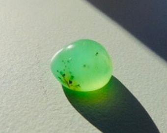 natural Chrysoprase gemstone 8.44 ct