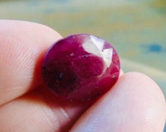 oval red ruby 12.45 ct