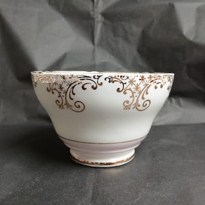 Sucrier Regency vintage en rose et or sur porcelaine blanche