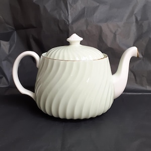 Antique Minton &#39;Fife&#39; Pale Green & White Fluted Swirled Teapot With Gilt Trims