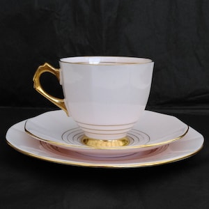 Plant Tuscan Art Deco Tea Trio (Teacup, Saucer & Plate) in Powder Pink Bone China with Gilt Detailing - Style 1