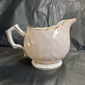 Jarra para crema Aynsley de porcelana fina color rosa rubor con detalles dorados - Tamaño estándar
