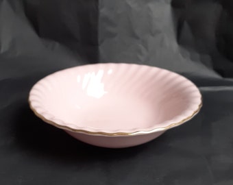 Vintage Minton 'Fife' Shell Pink Fluted Swirled Breakfast / Pudding Bowl - 16.5cm