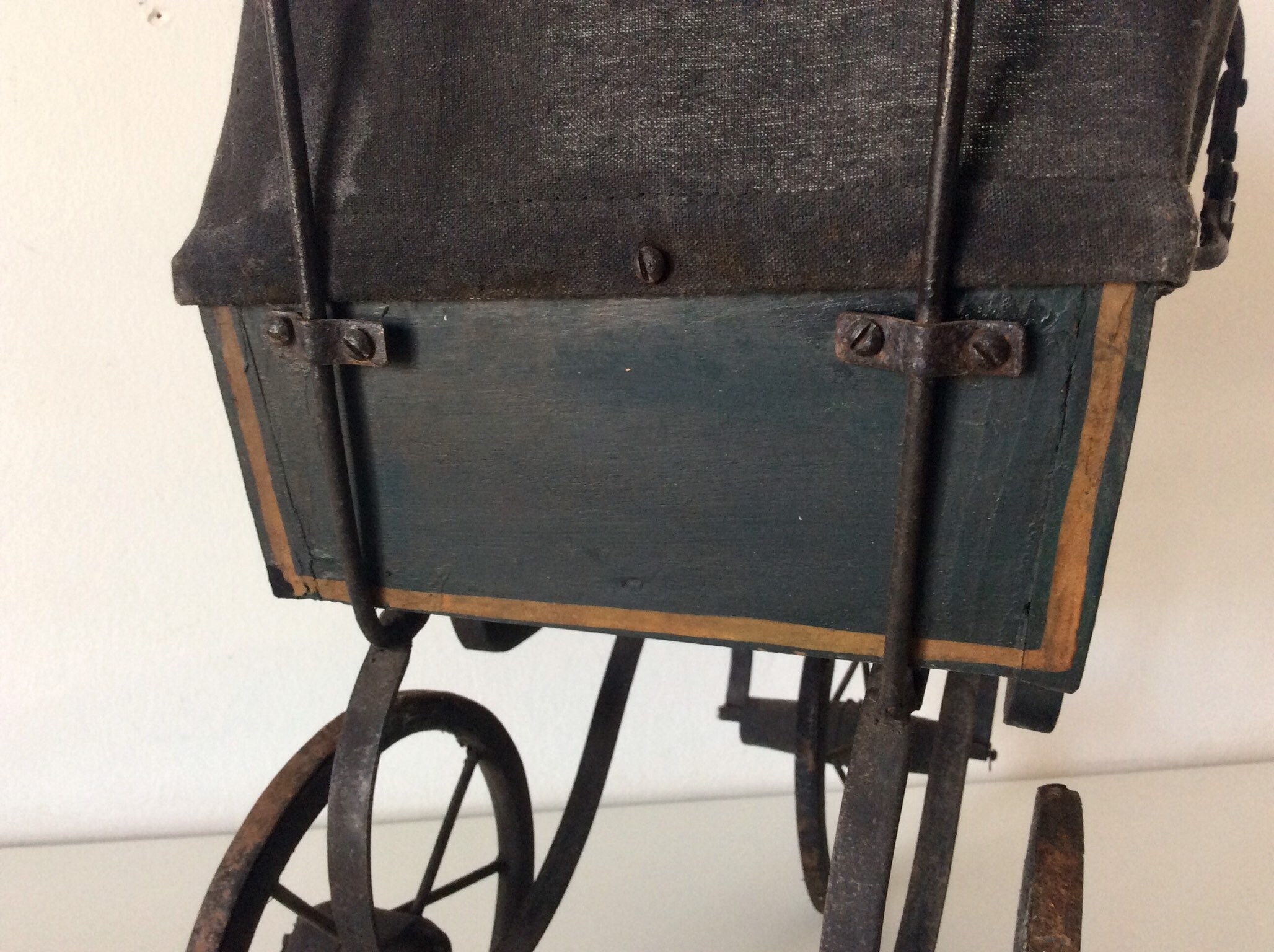 1950年代のアンティーク手作り人形用ベビーカー：ヴィンテージ
