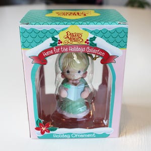 1995 Vintage Precious Moments &quot;Home For The Holidays Collection&quot; Christmas Tree Ornament - Girl Caroling
