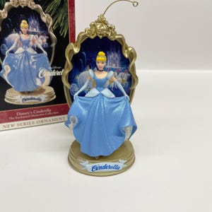 1997 Hallmark Keepsake Ornament Disney&#39;s Cinderella Christmas Ornament - Disney - The Enchanted Memories Collection