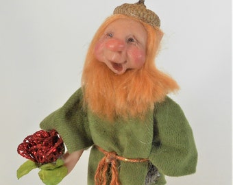 Elfo del bosque con rosa, muñeco de arte popular, elfo articulado hecho a mano, elfo "Te amo", muñeco de arte popular, decoración de San Valentín