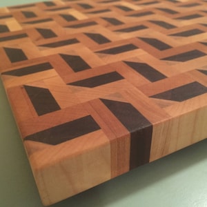 3d  &quot;Zig-Zag&quot; cutting board