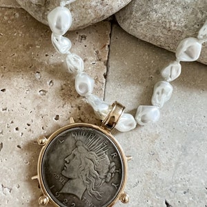 BEADED PEARL COLLAR NECKLACE W/COIN PENDANT main image 1