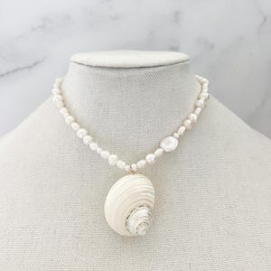 Large Shell Necklace Boho Seashell Necklace Large Seashell Pendant Boho Summer Jewelry Mermaid Vibe Jewelry Natural Shell Necklace Beach