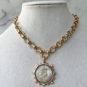 Gold Statement Necklace Gold Chunky Necklace Large Gold Coin Pendant XL Coin Pendant Gold Coin Necklace Vintage Coin Pendant for Jewelry zdjęcie 1