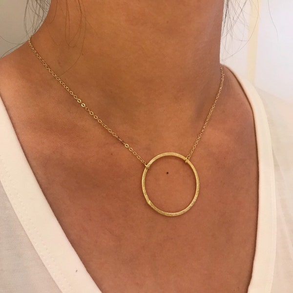 Infinity Circle Necklace Gold Karma Necklace Hammered Gold Circle Pendant Dainty Open Circle Necklace Dainty Gold Necklace Minimal Necklace