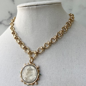 Gold Statement Necklace Gold Chunky Necklace Large Gold Coin Pendant XL Coin Pendant Gold Coin Necklace Vintage Coin Pendant for Jewelry zdjęcie 4