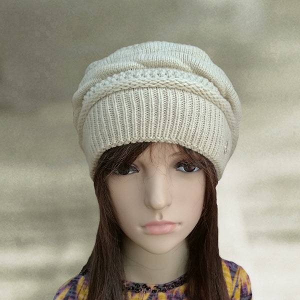 Winter wool beret, Winter womens hats, Beige knit beret, Knit hat ladies, Slight slouchy beret, Hats for winter, Warm wool beanie