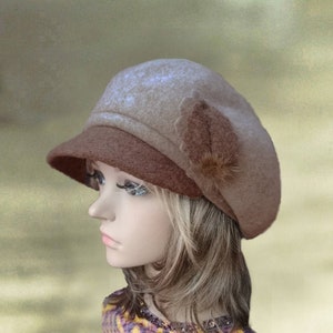 Felted Wool Cap with Visor: Women&#39;s Newsboy Hat