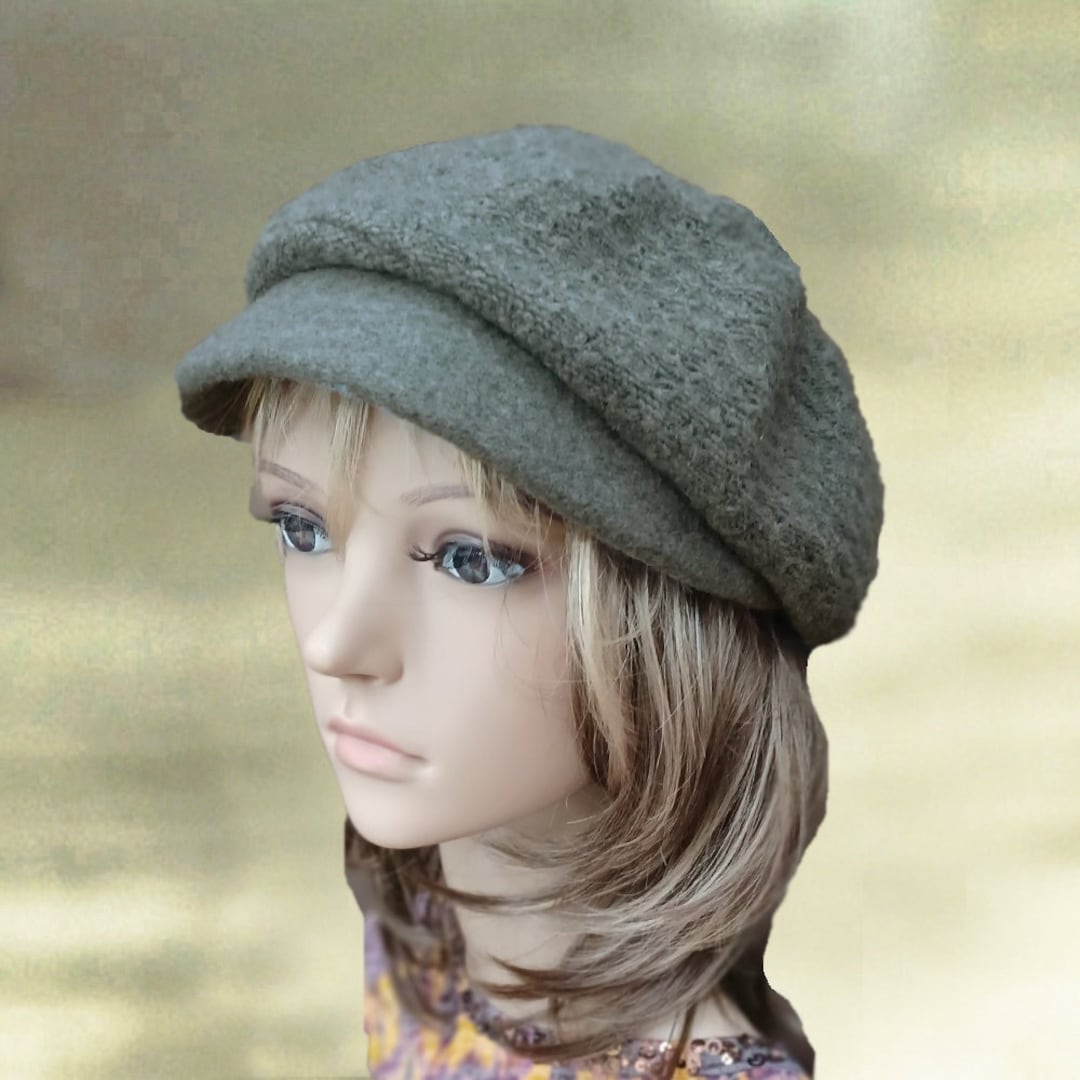 Knit Wool Newsboy Cap With Visor - Women display picture 2
