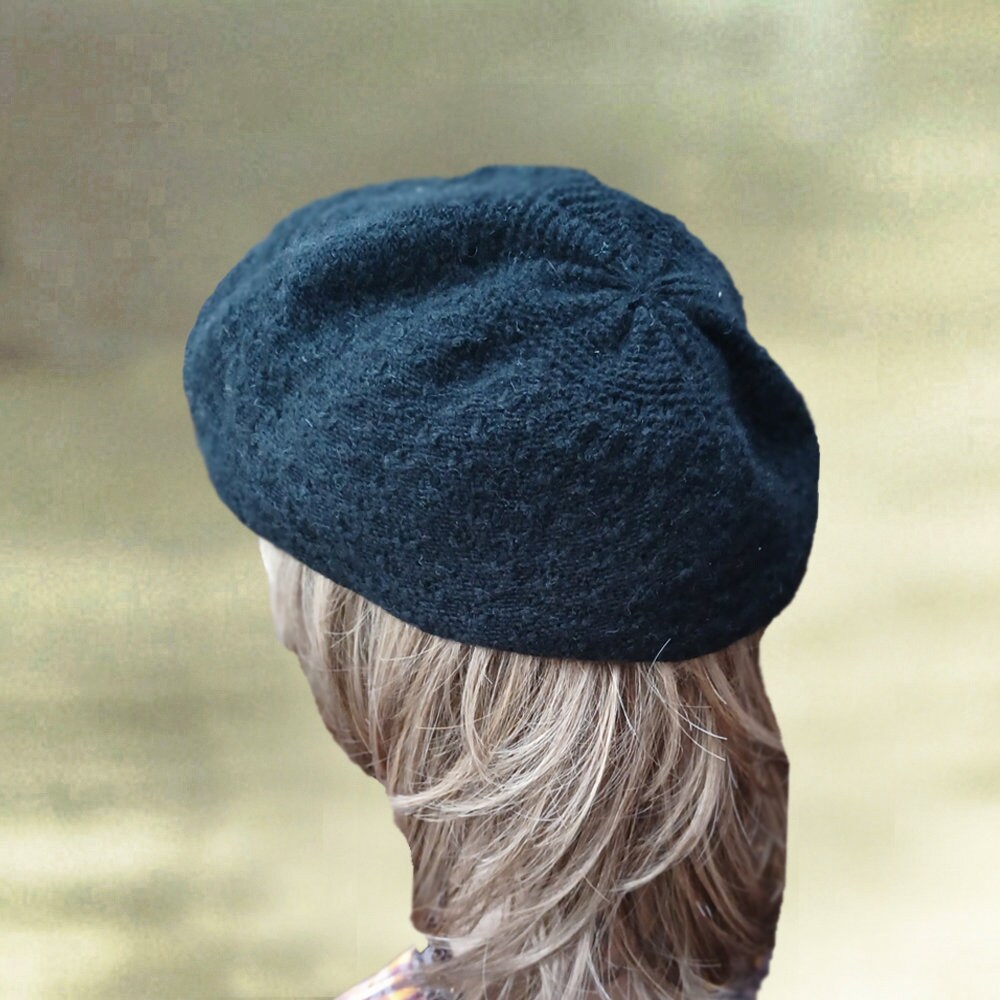 Knit Wool Newsboy Cap With Visor - Women display picture 3