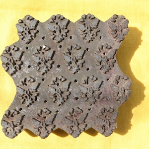Floral pottery stamp/hand carved Indian block printing stamps/tjaps/wooden block for printing/ paper and fabric printing stamp/Border design