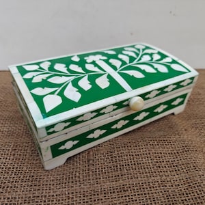 Bone Inlay box in wood floral box table decor green color box handmade coffee table box ottoman box bone inlay Moroccan decor jewellery box
