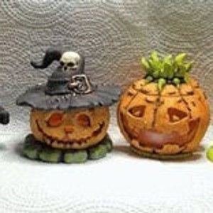 Neil Eyre Artist Eyre Designs Halloween Pumpkin Patch Lanterns Tea light Candle Frankenstein Witch Skull Cauldron Gourd HANDMADE USA upic1