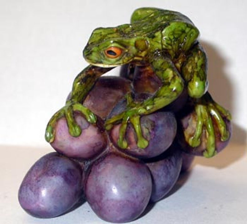 Toad Grape Artist Neil Eyre Eyredesigns Tree Frog Frogs Toad on Green Purple ...