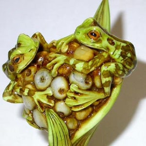 Artist Neil Eyre Eyredesigns Tree frog frogs Tadpole eggs Toad Pond Life Figurine Handmade USA