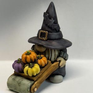 Artysta Neil Eyre Eyredesigns Kapelusz czarownicy na Halloween Gnom Troll Gonk Dynie Wózek z dyniami Nietoperz Ręcznie wykonane w USA Podpisane i ponumerowane