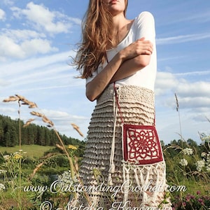 Small cross-body bag crochet pattern with fringes