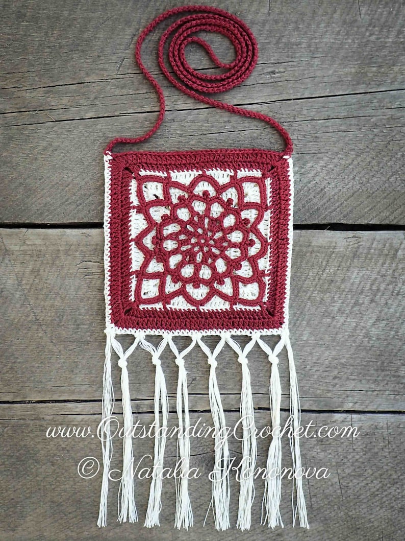 Small cross-body bag crochet pattern with fringes