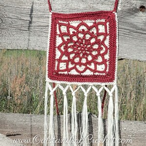 Small cross-body bag crochet pattern with fringes