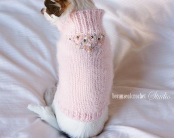 PDF Knitting PATTERN - 3-4 lbs Chihuahua sweater. Fast and easy. Knitted in one piece on straight needles. Written in US terms.
