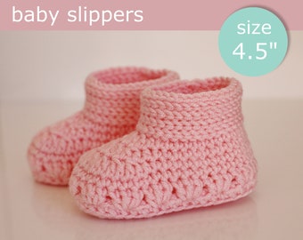 PDF Crochet PATTERN - Easy baby slippers. Foot length 4.5 inches. Written in US terms. Skill level: intermediate.