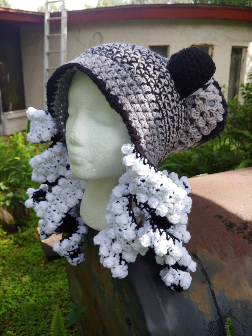 Octopus Hat Black Pepper With 8 Curly 