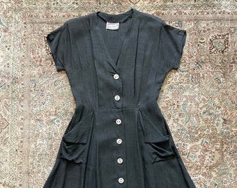 Vintage Late 1940s Black Dress Shoulder Pads, Large Pockets